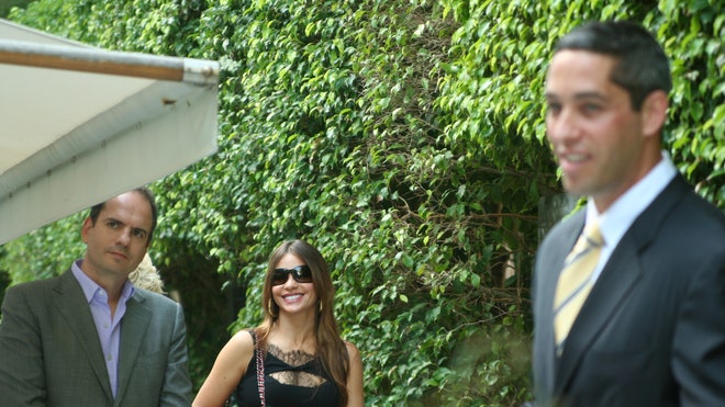 VERGARA LOEB smilin2.jpg